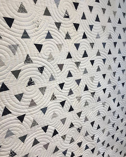Close up of previous post, #longarmquilt