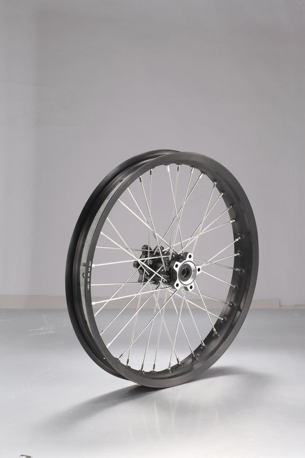 SHE7068 - Conjunto de rueda trasera 18''+ franja de llanta+buje de eje de rueda trasera*2 - PRO SS3.
