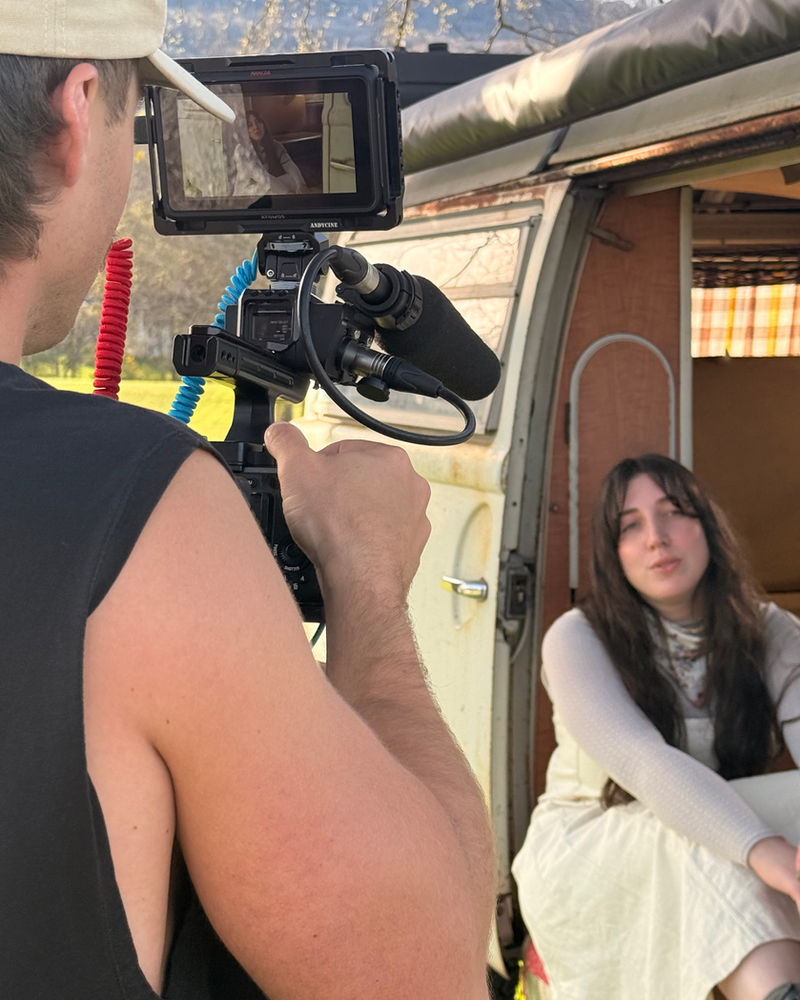 Behind the scenes 9