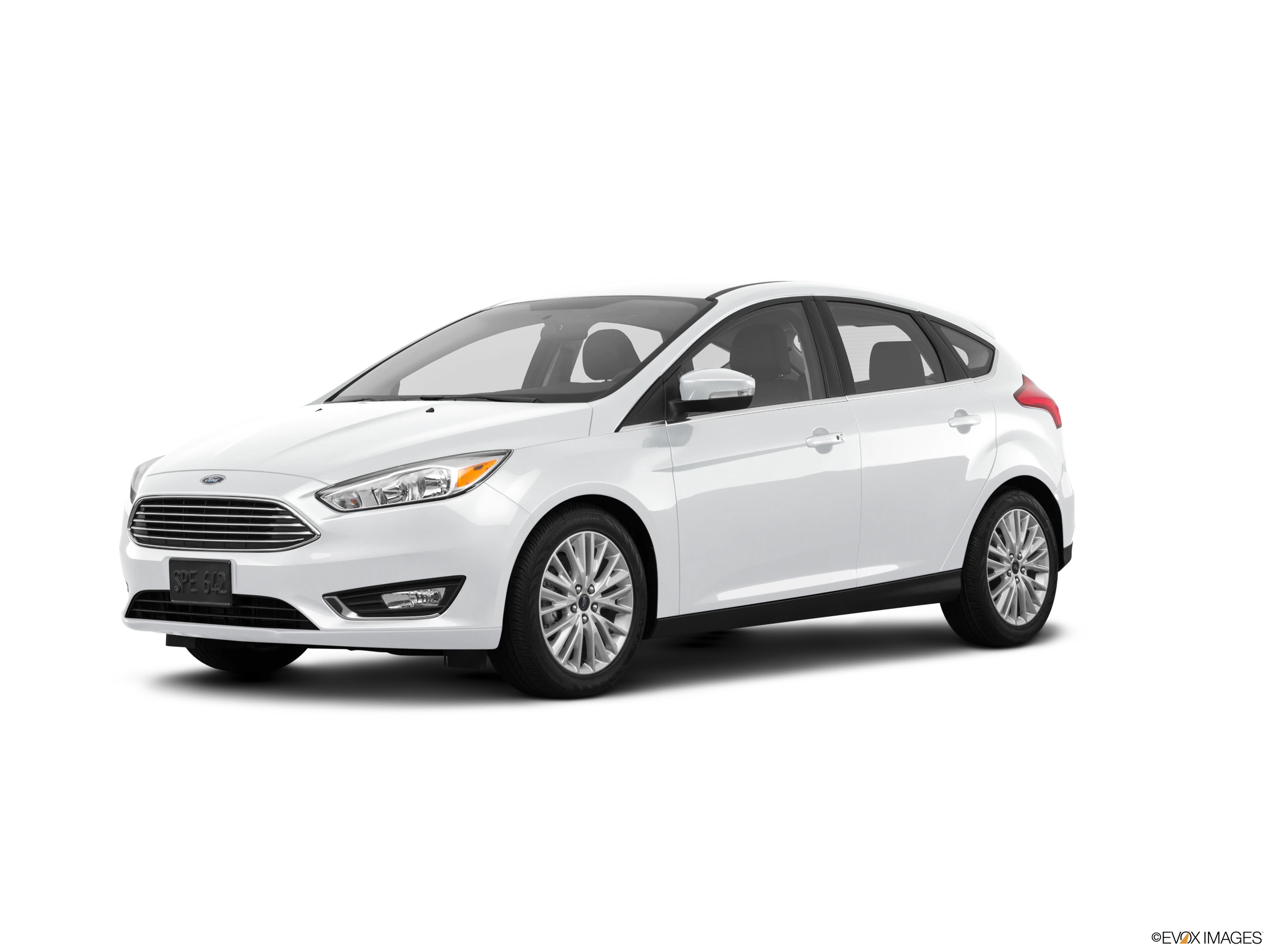 2018-Ford-Focus-front_11033_032_2400x1800_UG.webp