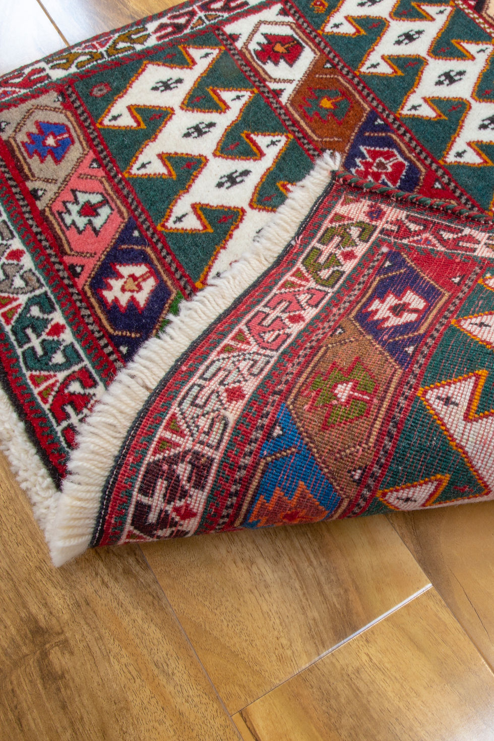 Thumbnail: Persian Fine Qashqai Rug - 165 x 82 cm - REF:1701