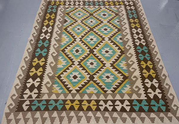 Thumbnail: Afghan Kilim Rug - 195 x 178cm - REF: 0424-2544
