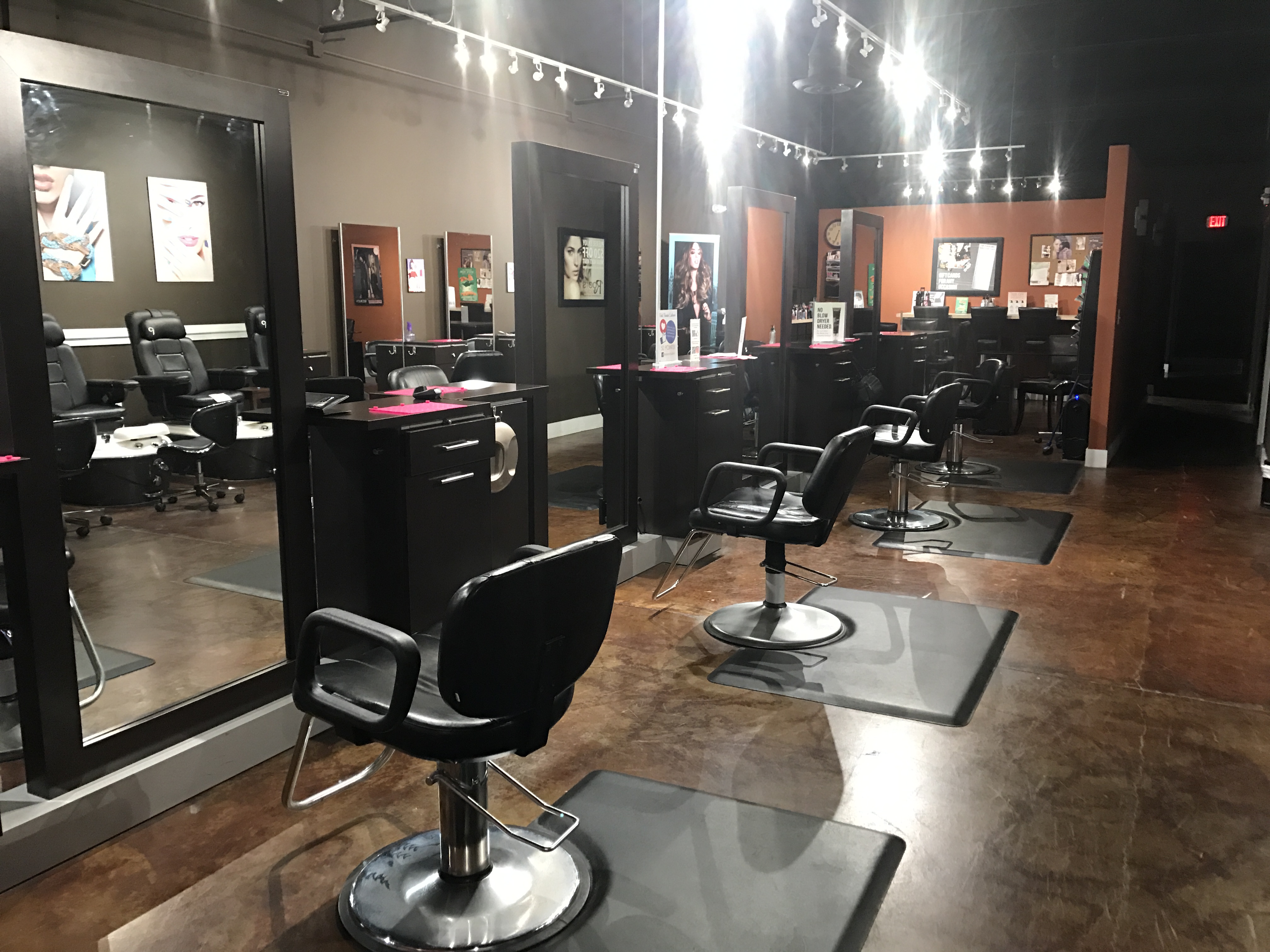 BROOKFIELD Roots Salon Full Service Salon