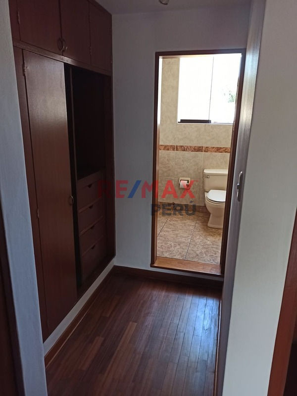 Miniatura: VENTA DE CASA EN SANTIAGO DE SURCO