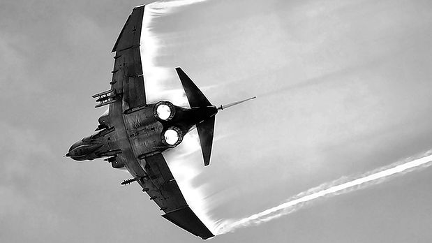 mcdonnell-douglas-f-4-phantom-ii-v0-lnOWQUnG33dZ75seNNQFY_O2WR-VmZTJ3Ic_PQn6wps_edited.jpg