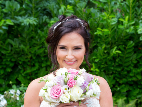 Jodie & Scott's awesome Tewin Bury Farm wedding...