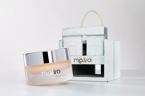 Maiiro Anti-Blemish Jar and Wooden Box.jpeg
