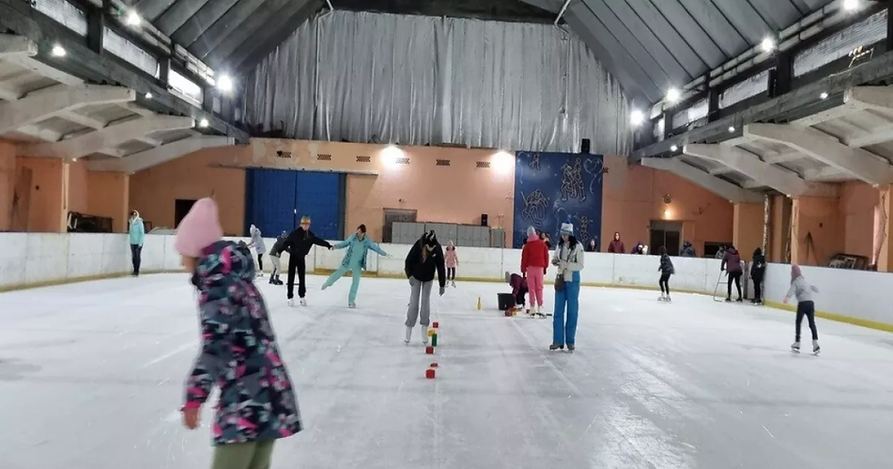 «Крижинка» залишається: чому легендарна ковзанка на Лівому березі не зникне через забудову