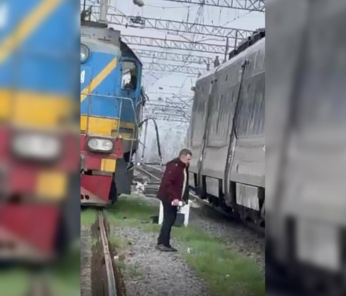На Вінниччині зіткнулися два поїзди (ВІДЕО)