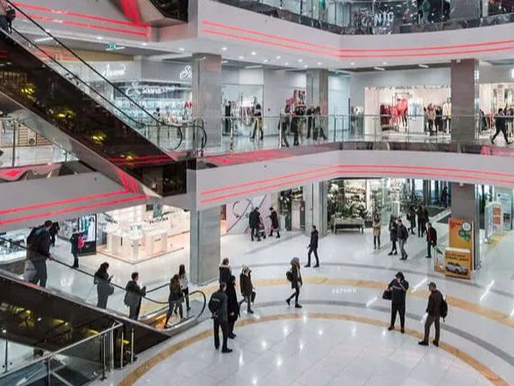 У центрі Києва відкрився ТРЦ: які магазини працюють