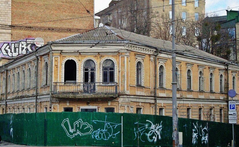 СУД У КИЄВІ ЗАЛИШИВ «БУДИНОК НЕЗАЛЕЖНОСТІ» БЕЗ СТАТУСУ ПАМ'ЯТКИ