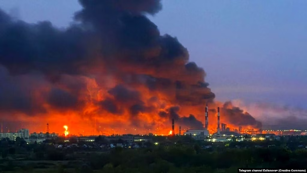 Пожежа на території Куйбишевського НПЗ у Самарській області РФ після удару дронами ЗСУ, 28 серпня 2025 року (фото ілюстративне)