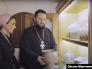 Духівник Медведчука досі перебуває у лаврі та контактує з українськими високопосадовцями