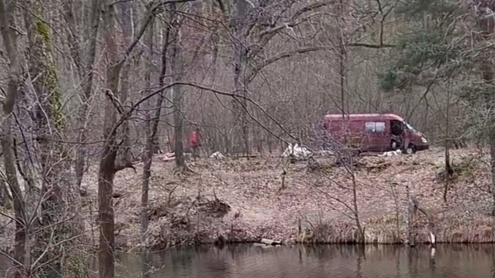 Пуща-Водиця: біля озера Горащиха демонтували всі безкоштовні альтанки