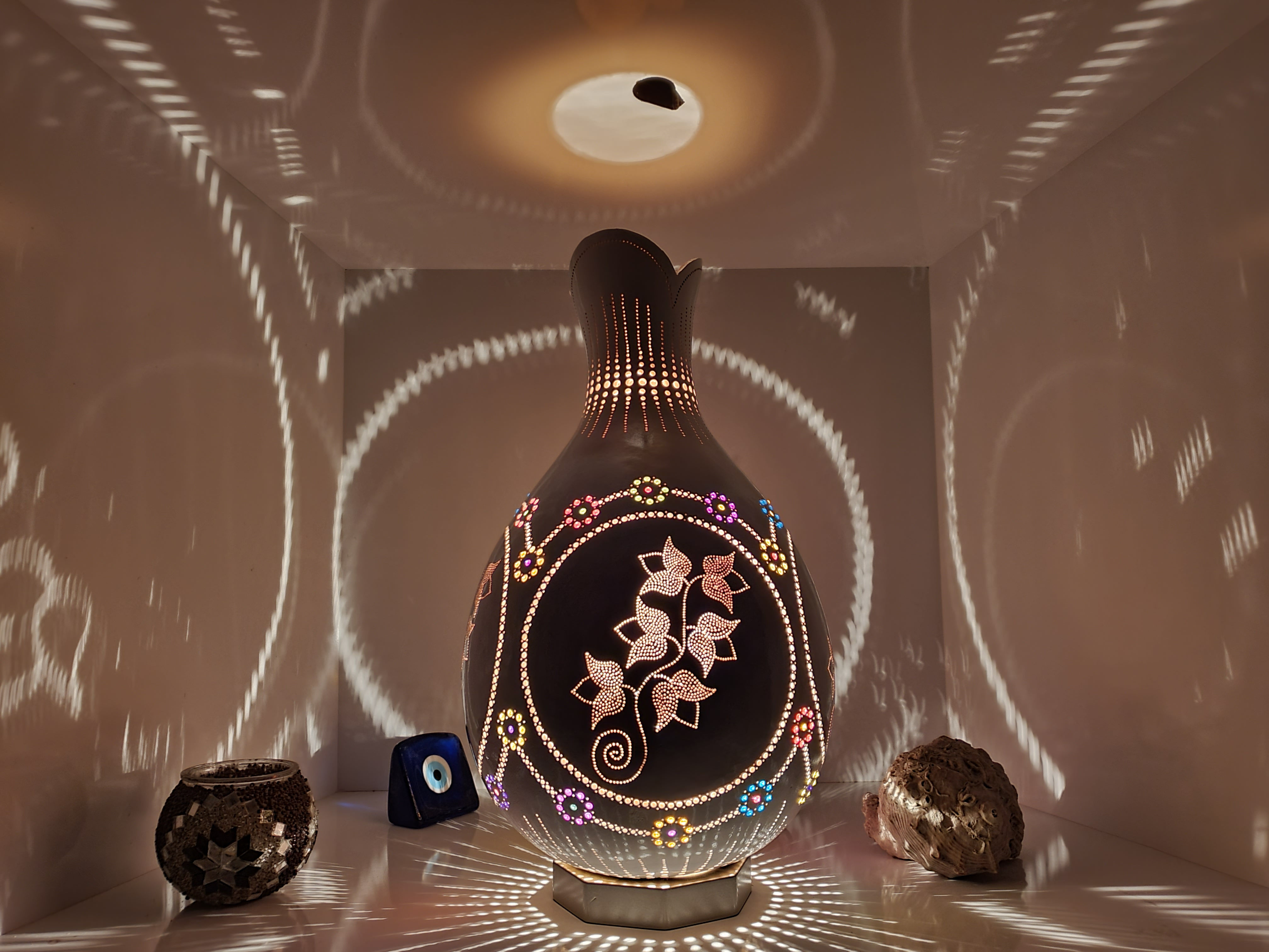 Çiçek Dantel İnce İşlemeli Büyük Boy Masaüstü Modeli