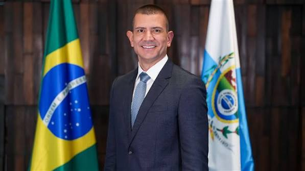 DOUGLAS RUAS: DA POLÍCIA CIVIL AO PALÁCIO GUANABARA, UM NOVO NOME NA DISPUTA PELO GOVERNO DO RIO