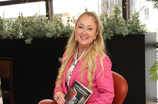 Procuradora de Justiça Christiane Monnerat faz lançamento de seu livro Crime e Latido na AMPERJ