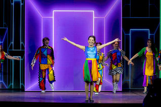 Roxy celebra fenômeno de público e comportamento comFala Sério, Mãe! – Elas só mudam de endereço,em sua 1ª temporada