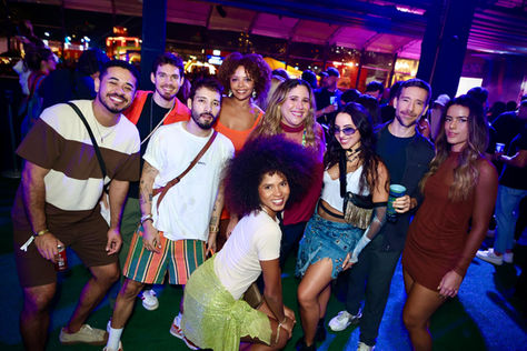 Anitta e o Baile do Momo agitaram o VILLAGE