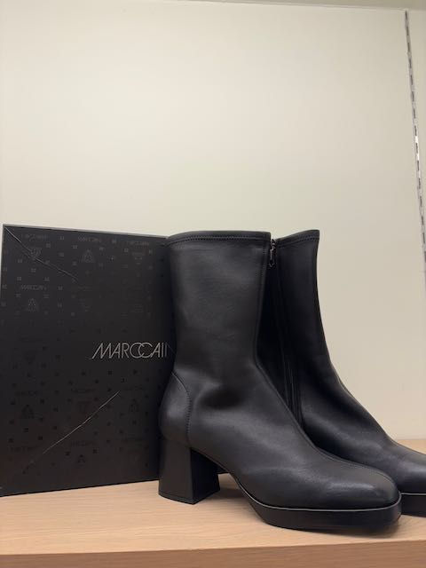 Marccain - MT 40