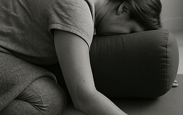 Bolster yoga.png