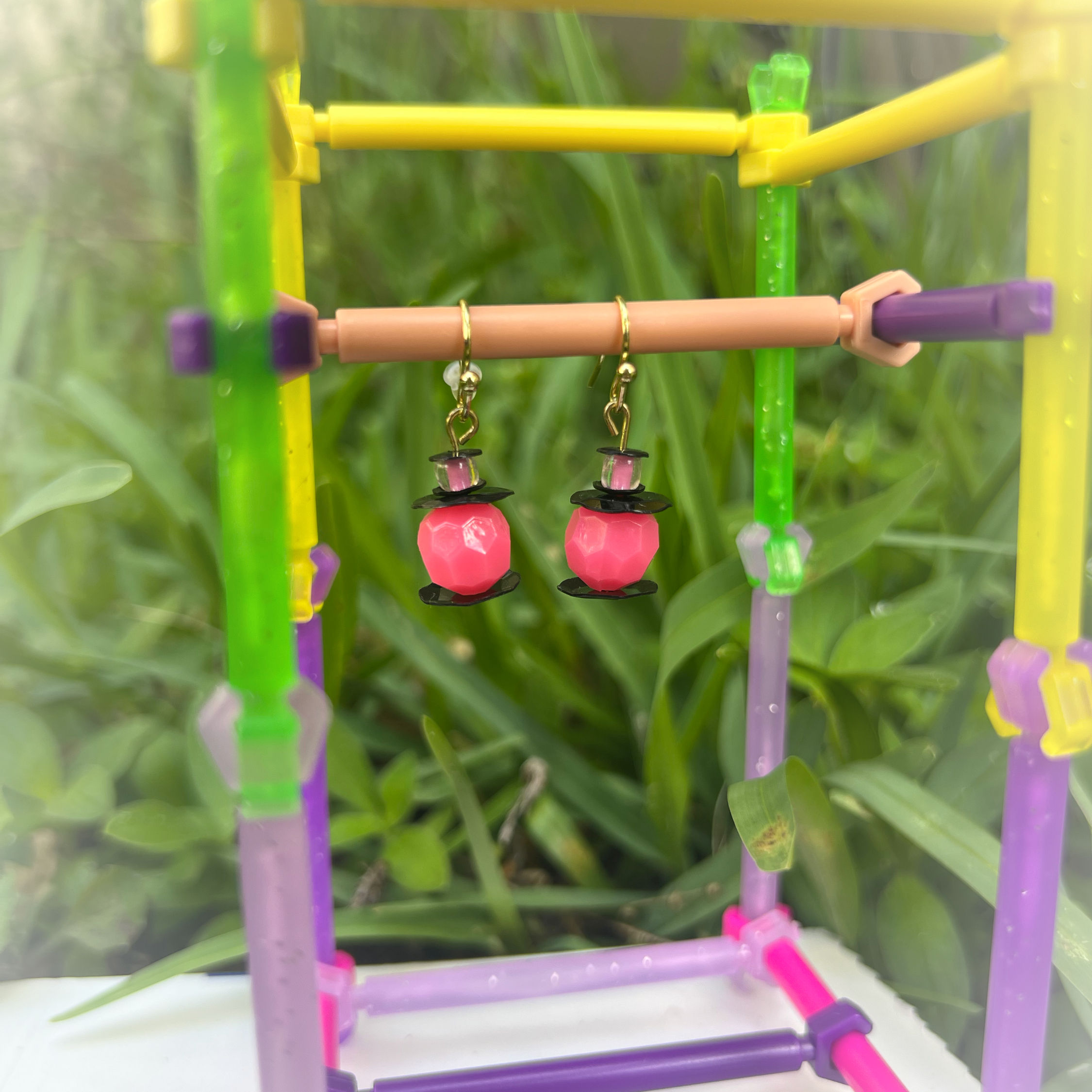 MagentaDangle
