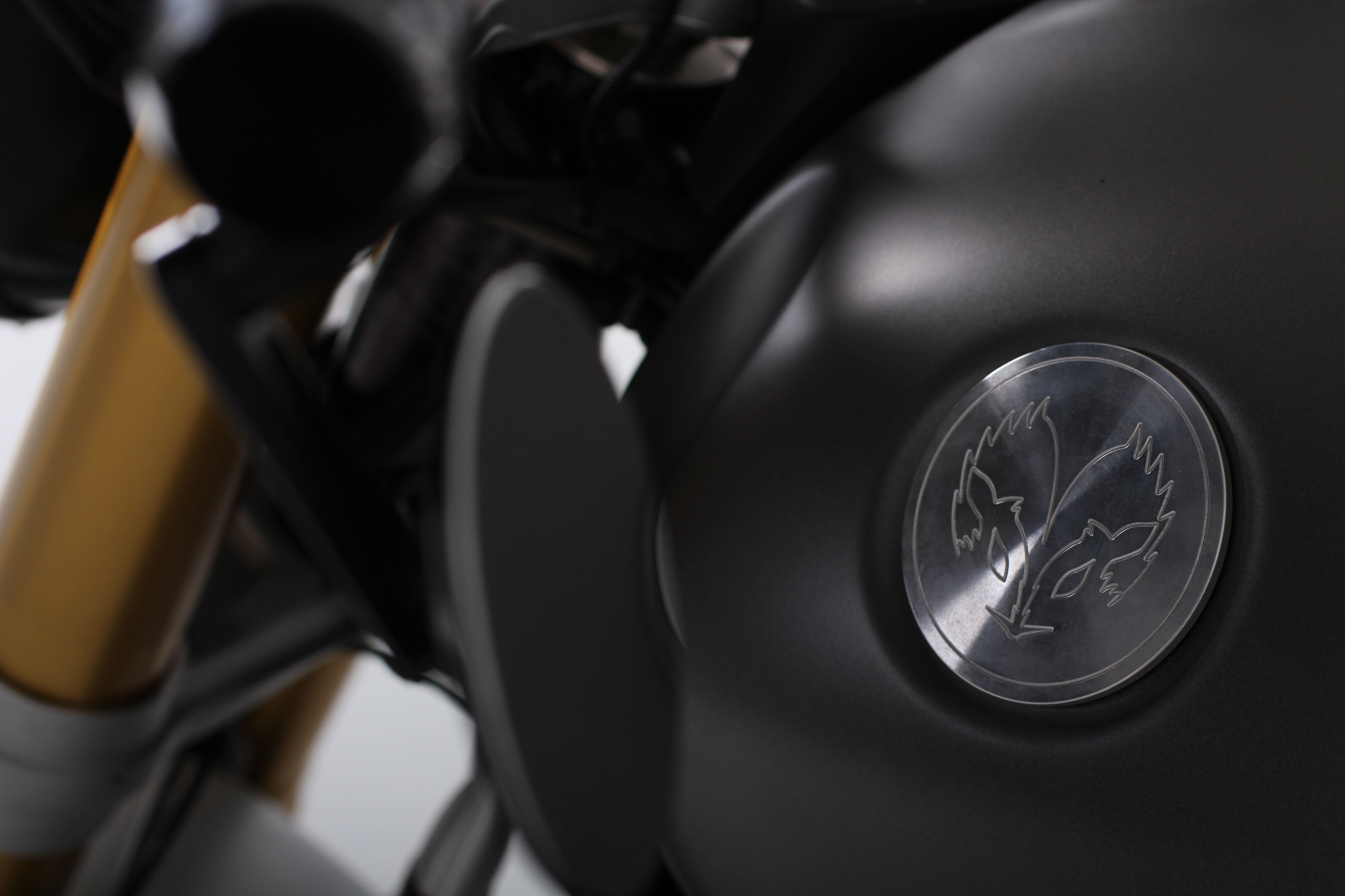 BMW NINET tank emblem