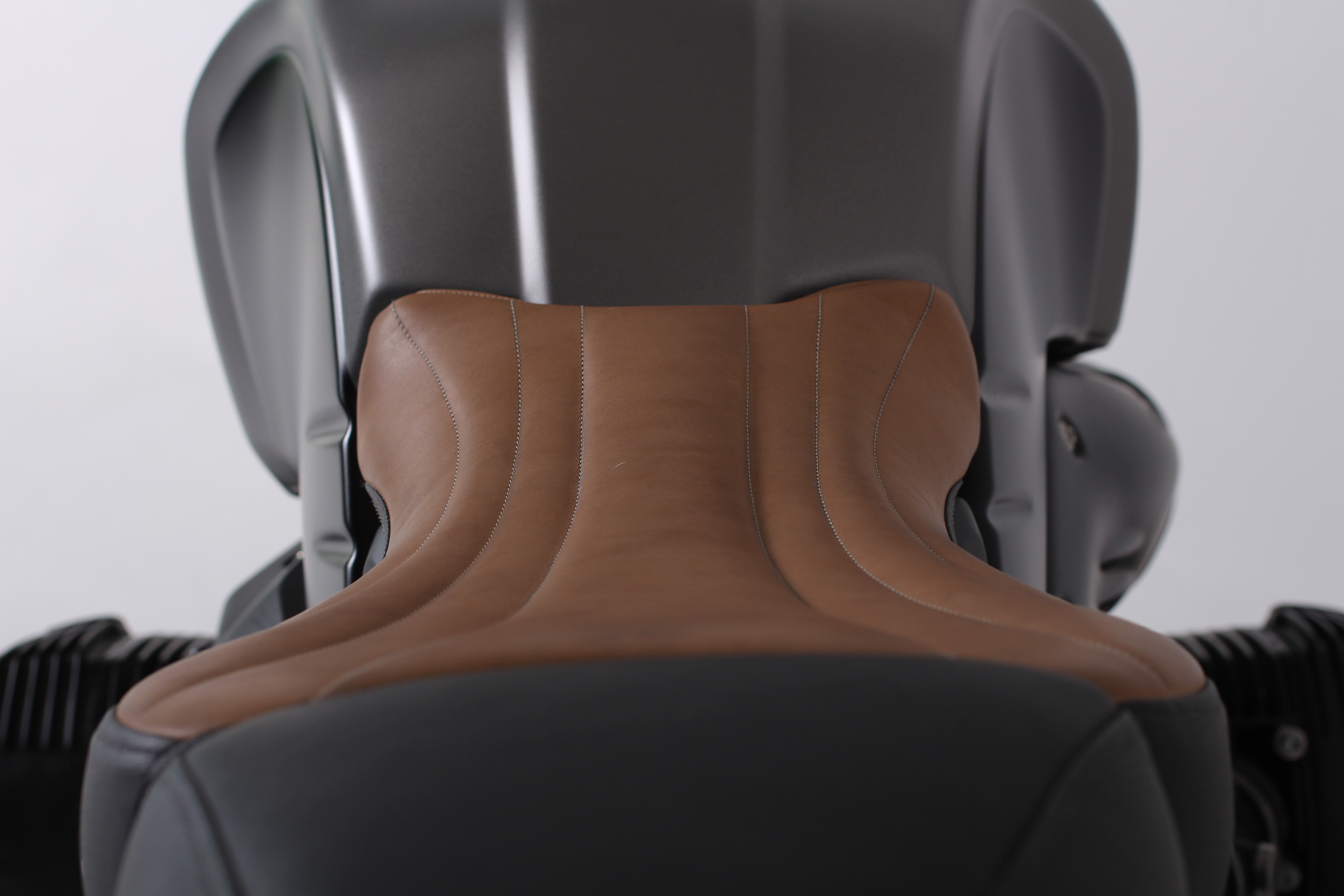 Bmw RnineT leather seat