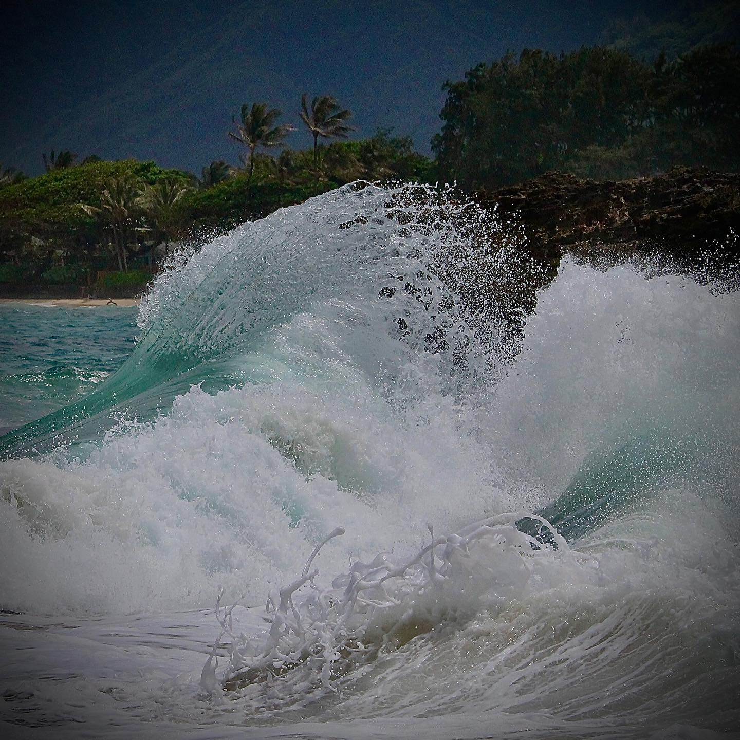 Pounders Beach Wave