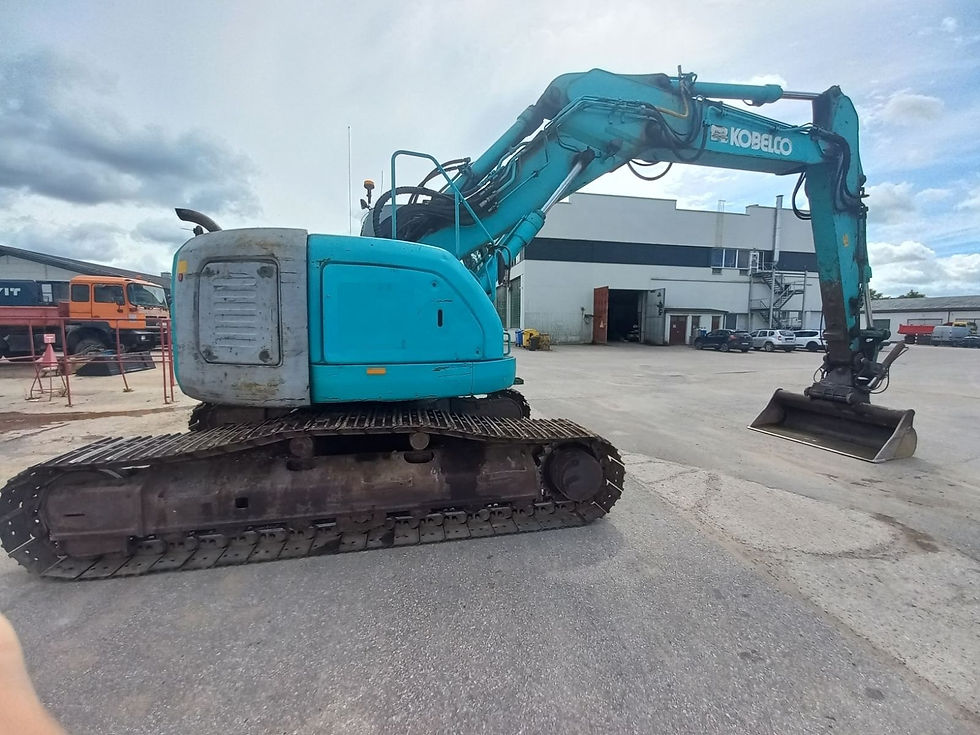 Miniatiūra: Kobelco SK235SR