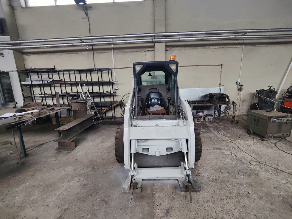 Miniatiūra: BOBCAT 773