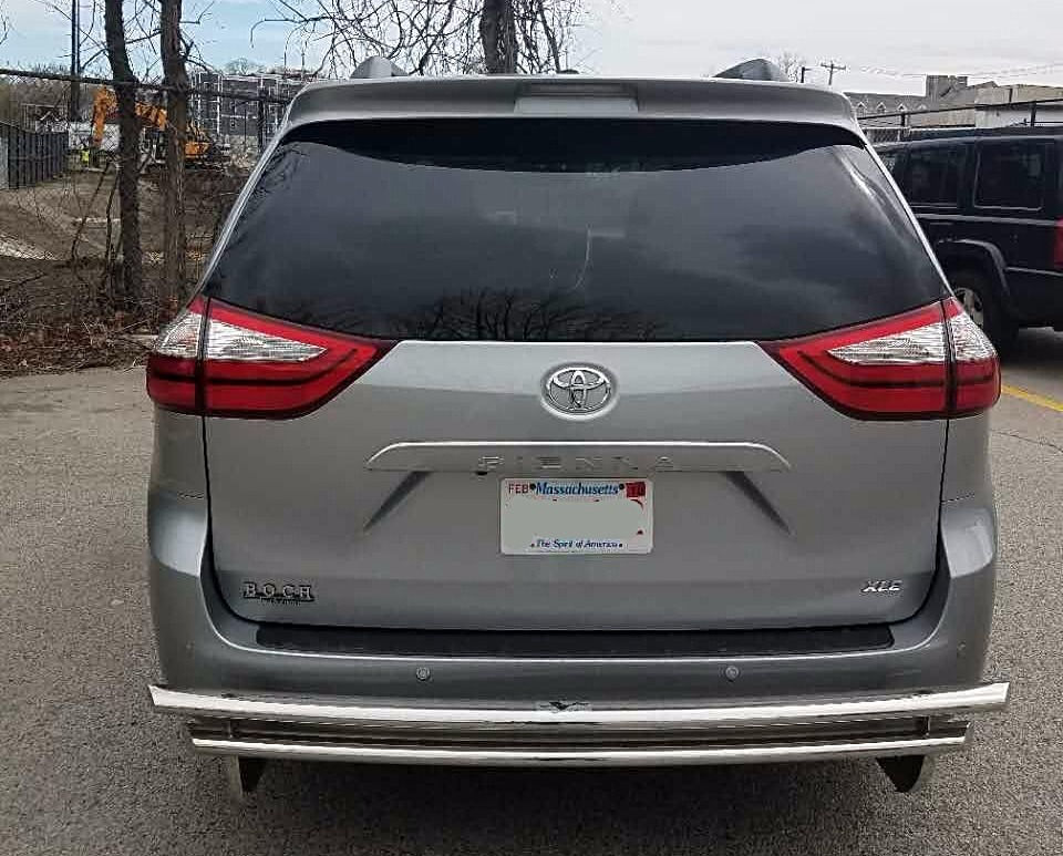 Boston 7-seat van