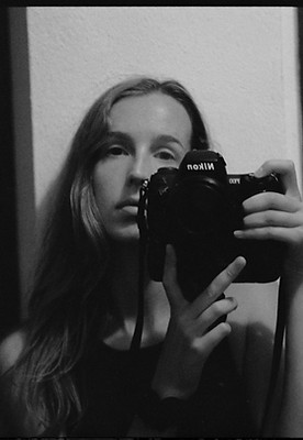 Clarissa Sofia working on film