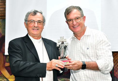 Dom Liro recebe homenagem como personalidade pública em Santo Ângelo