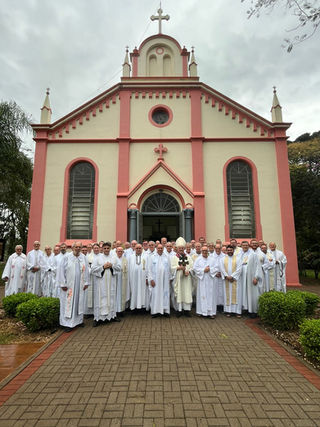 Clero da Diocese realiza peregrinação do Ano Santo "Peregrinos da Esperança"