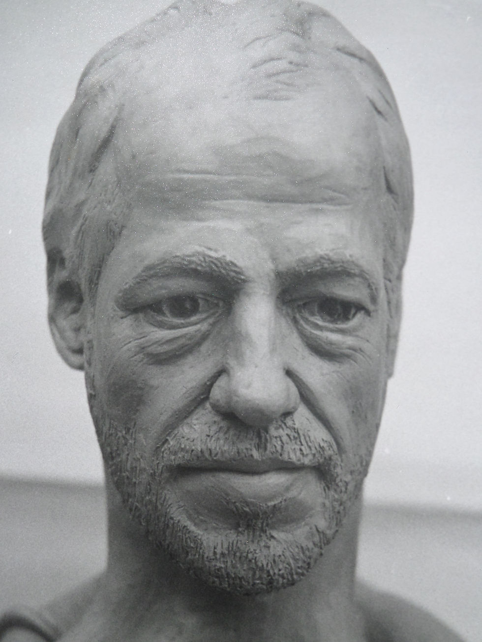 Thumbnail: Portrait sculpture from photographs