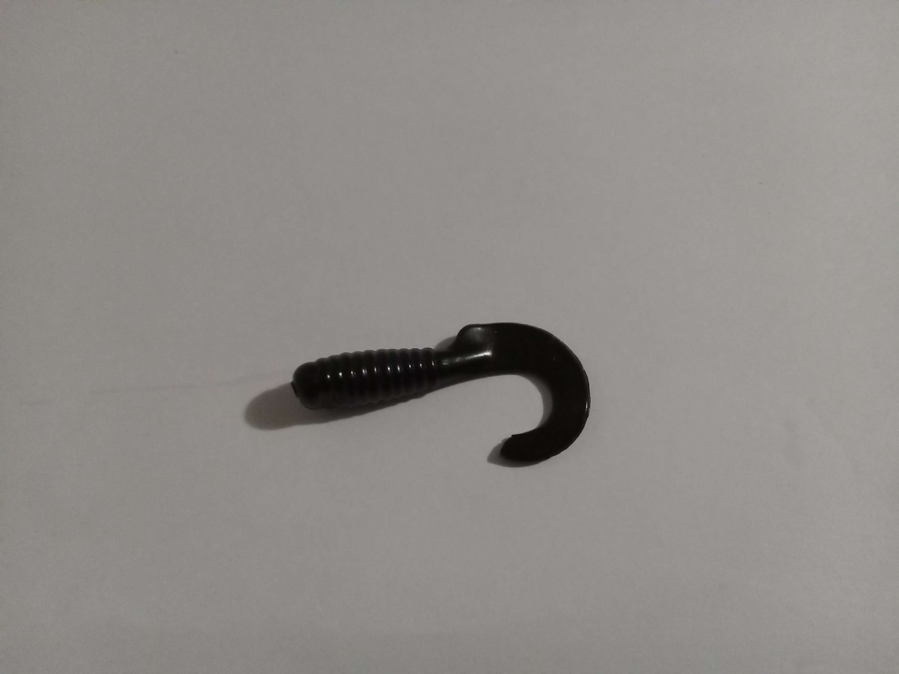 8 pack small black curly tails 