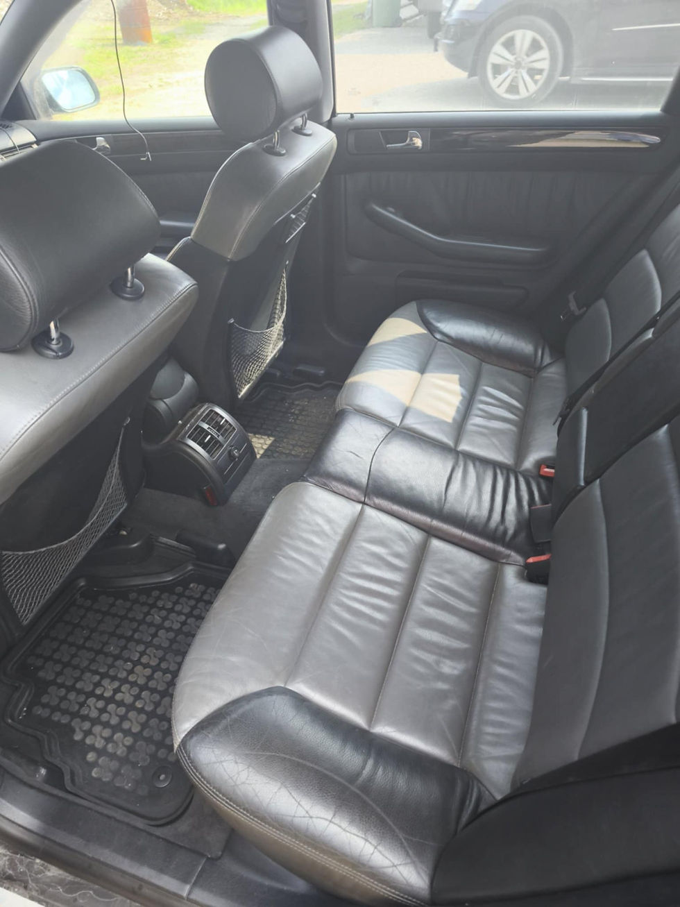 Thumbnail: Audi A6 2000.g