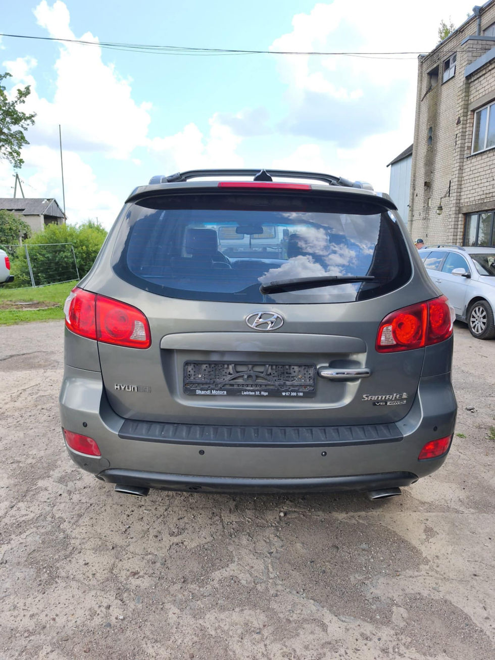 Thumbnail: Hyundai Santa FE