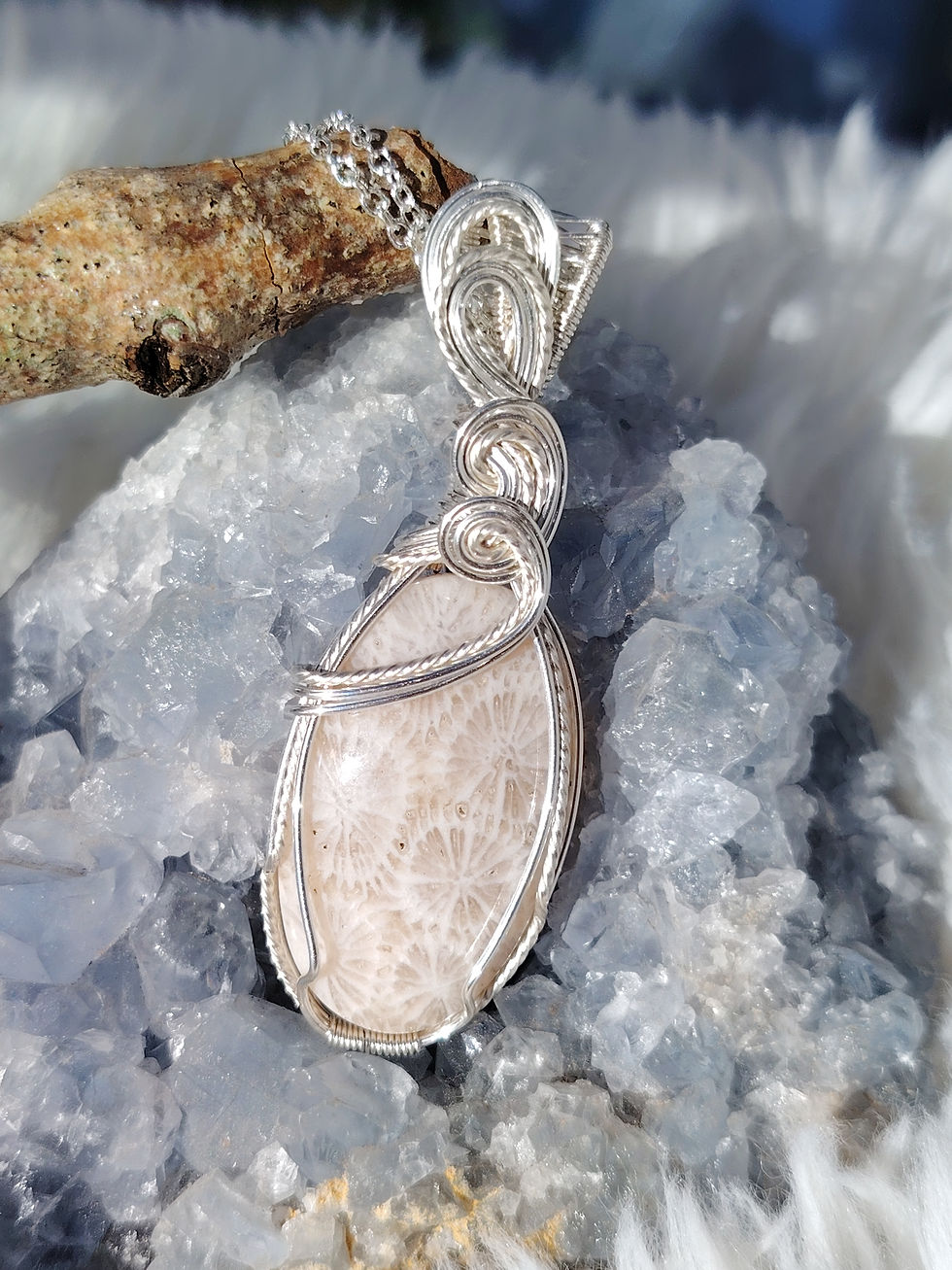 Thumbnail: Frozen Relic – Fossil Coral Pendant in Silver-Plated Wire