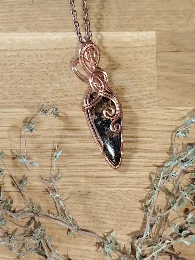 Thumbnail: Molten Quiet Pendant – Bronzite in Copper Wire