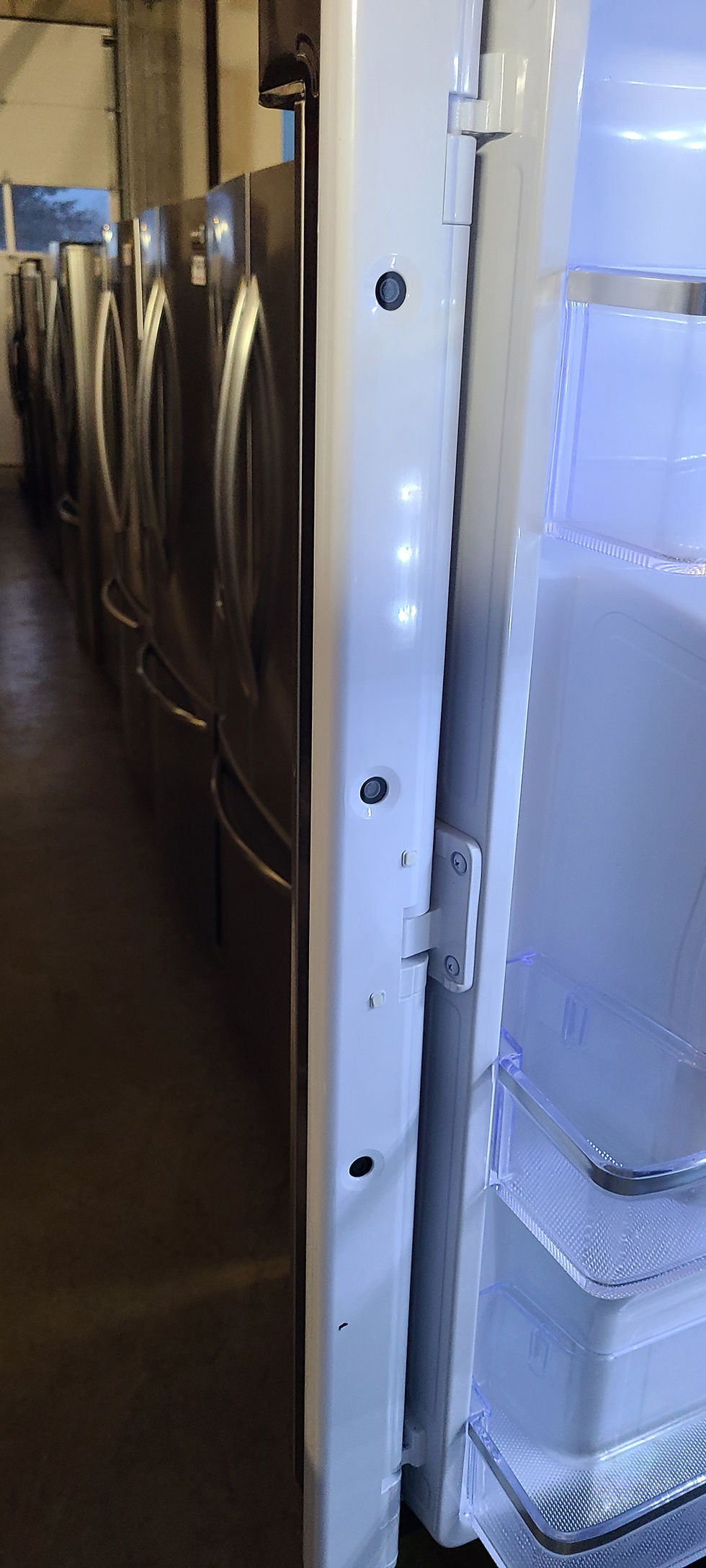 Thumbnail: 36" Samsung Smart Hub touch display  speakers, 3 cameras inside water ice 