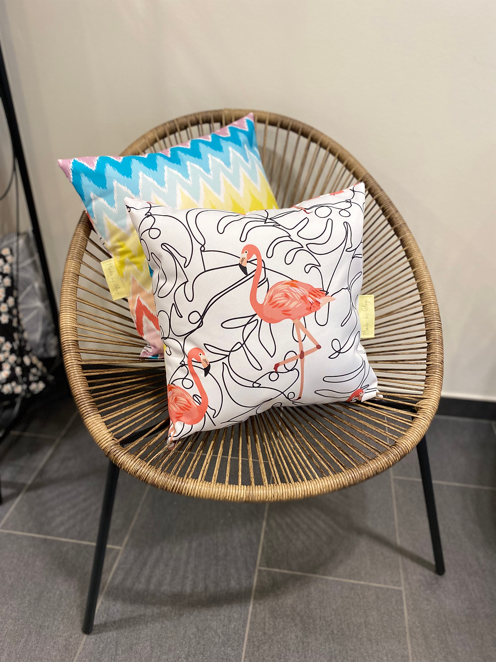 Miniature : Coussin d’extérieur " Flamingo arc en ciel"