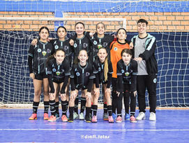 Escolinha da duda inicia copa feevale sub-13 com duas vitórias e uma derrota.