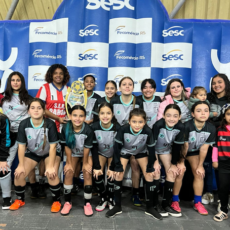 ABC da Bola com as Meninas: alunas de Barra do Ribeiro vencem Torneio de Futsal