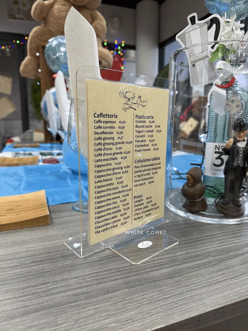 Miniatura: Espositore da banco in plexiglass trasparente formato A5 con foglio plastificato applicato, ideale per menù, listini e avvisi