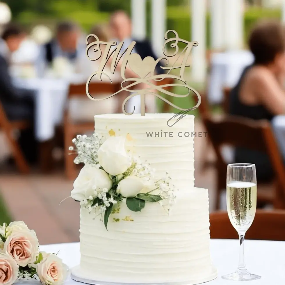 Miniatura: Cake topper in legno, paletta per torta, iniziali personalizzabili degli sposi, con ghirigori, matrimonio e anniversario