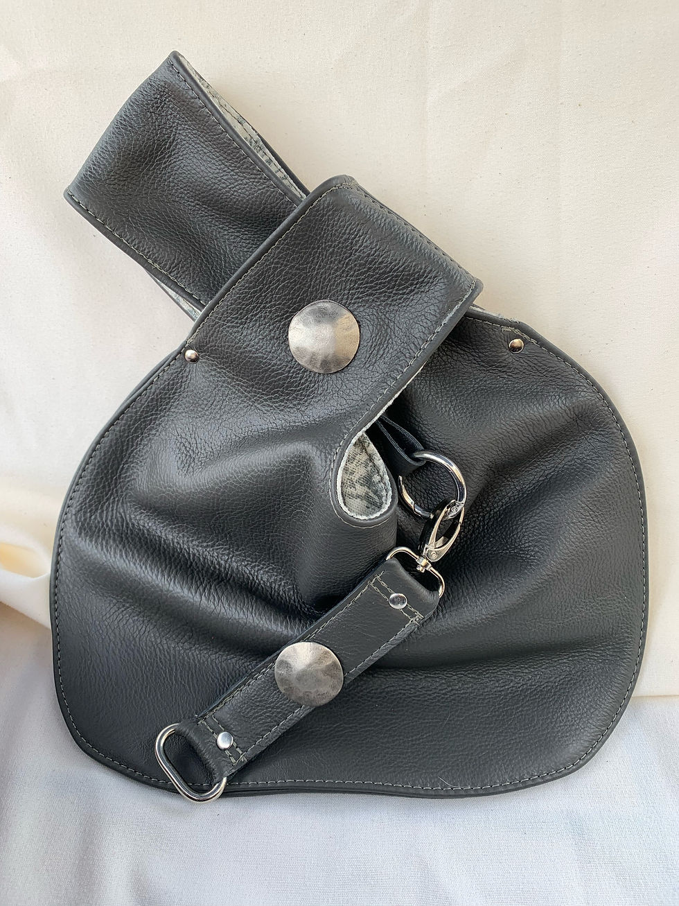 Thumbnail: Knot Bag - Medium Wristlet