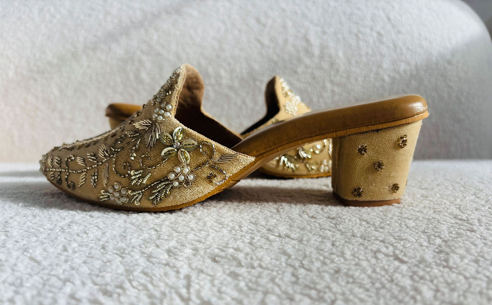 Thumbnail: Handwork Sandals