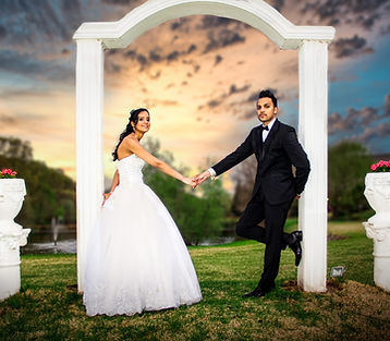 Jare & Janelle's Arch (1 of 1).jpg